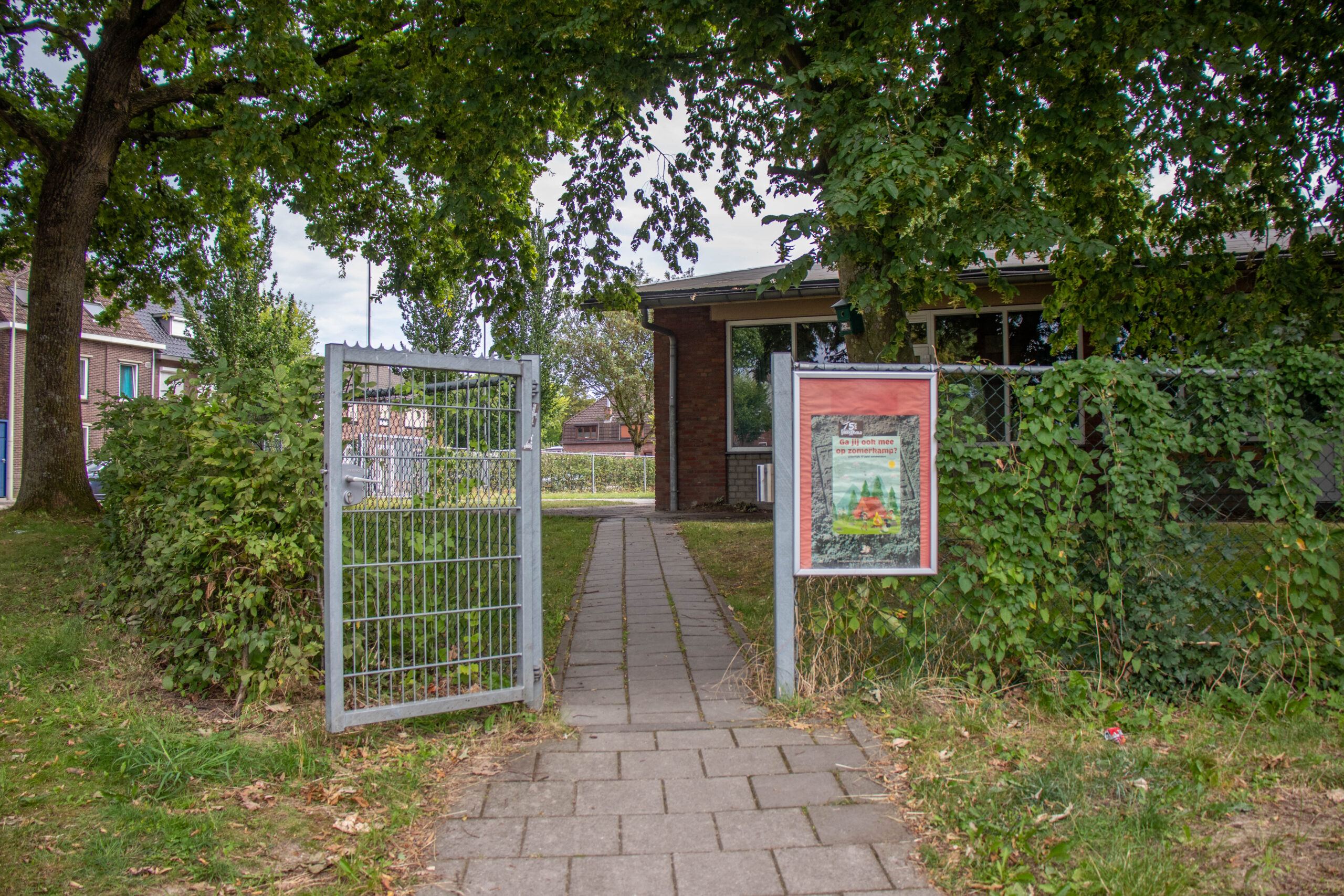 Poort aan de rechterkant